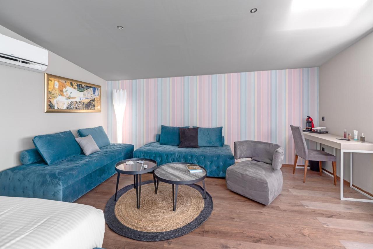 Aeolos Luxury Suites アテネ エクステリア 写真
